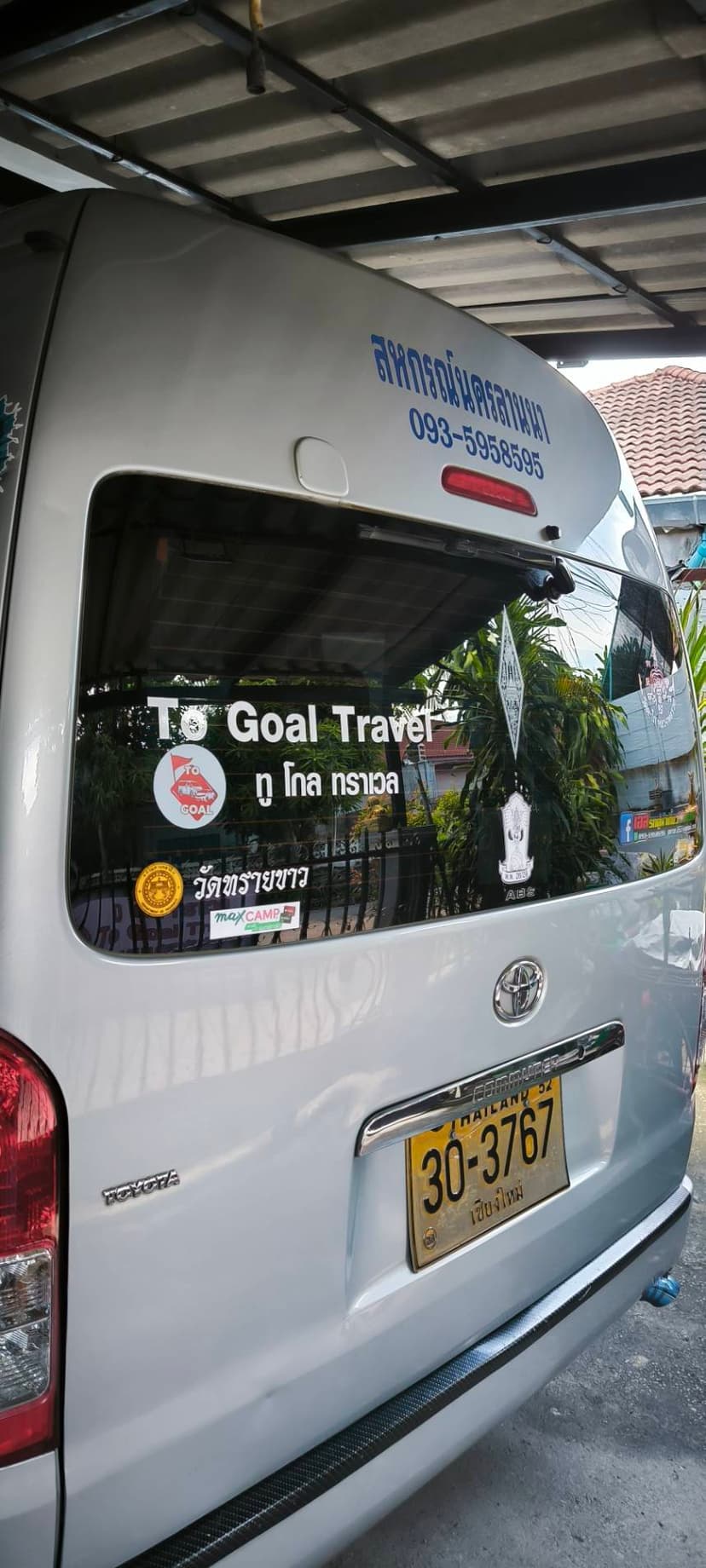 Toyota Commuter van for airport transfer