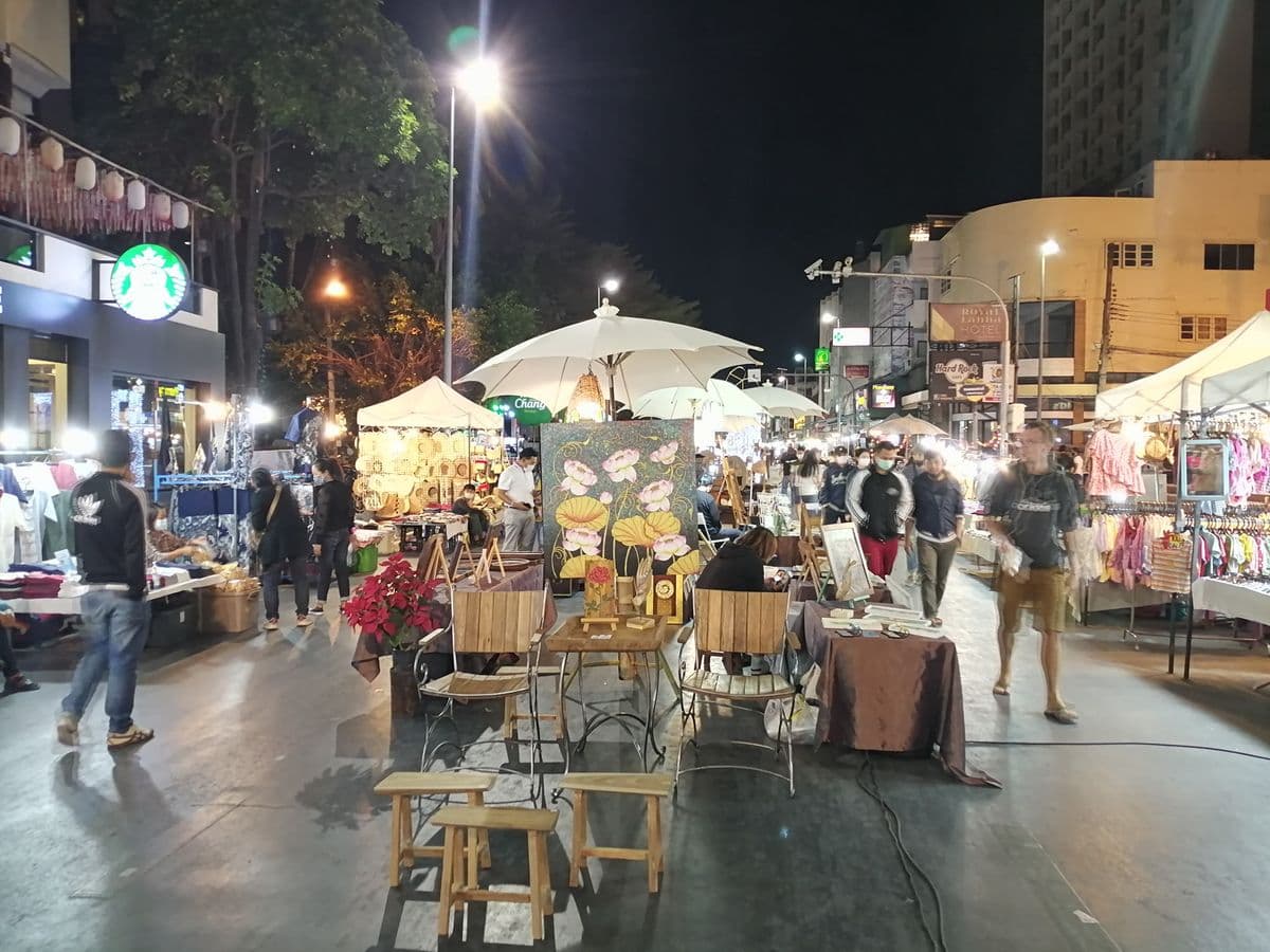 Riverside Weekend Night Market 4