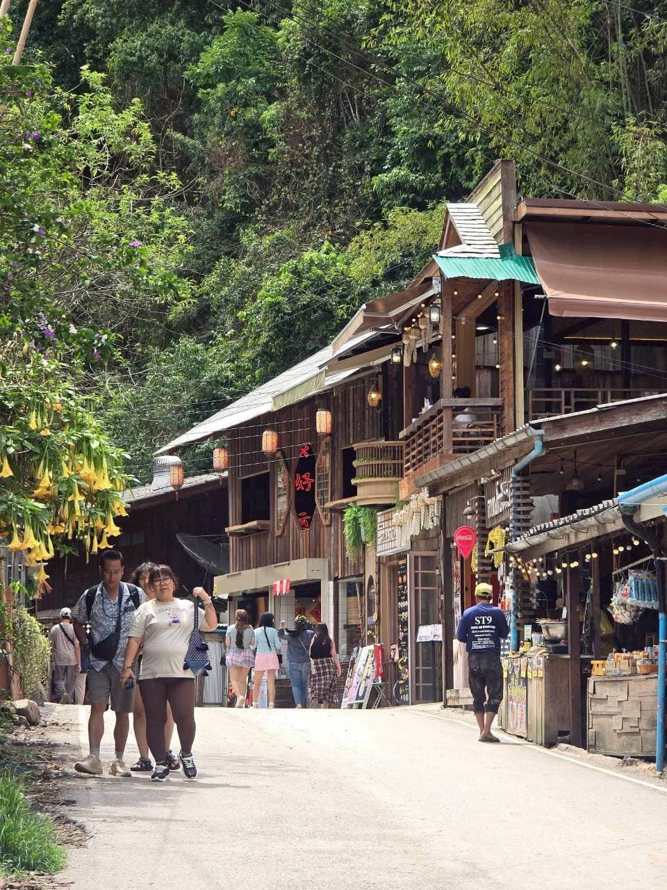 Mae Kampong Village & Nature Experience 10