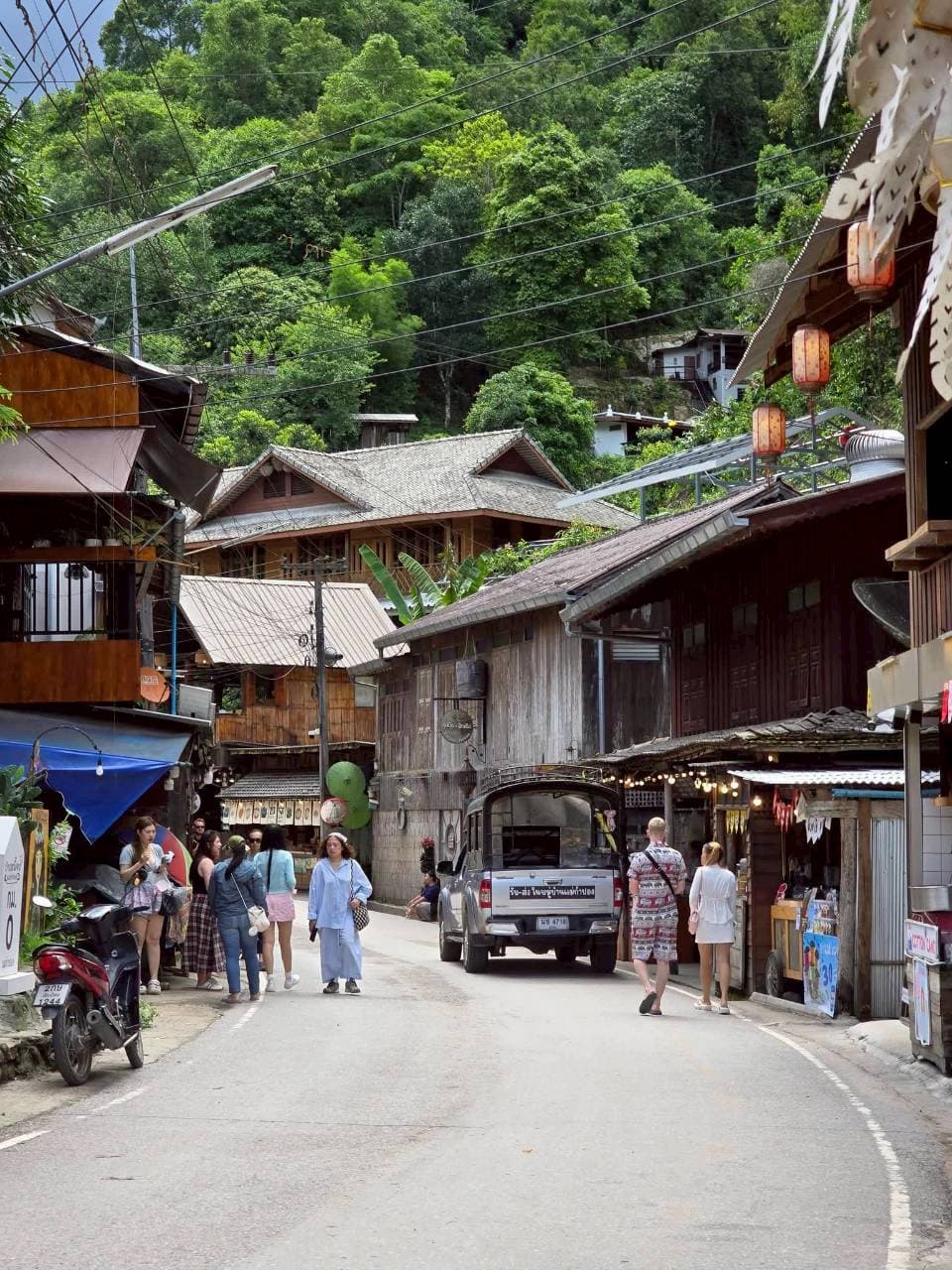 Mae Kampong Village & Nature Experience 11